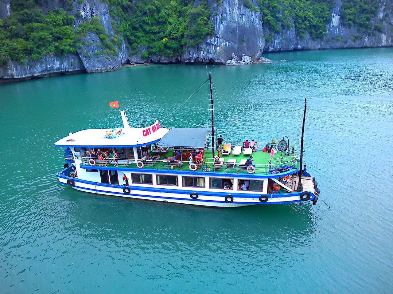 Cho thuê tàu du lịch tham quan Vịnh Lan Hạ, Cát Bà